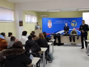 Представљање ВС ђацима